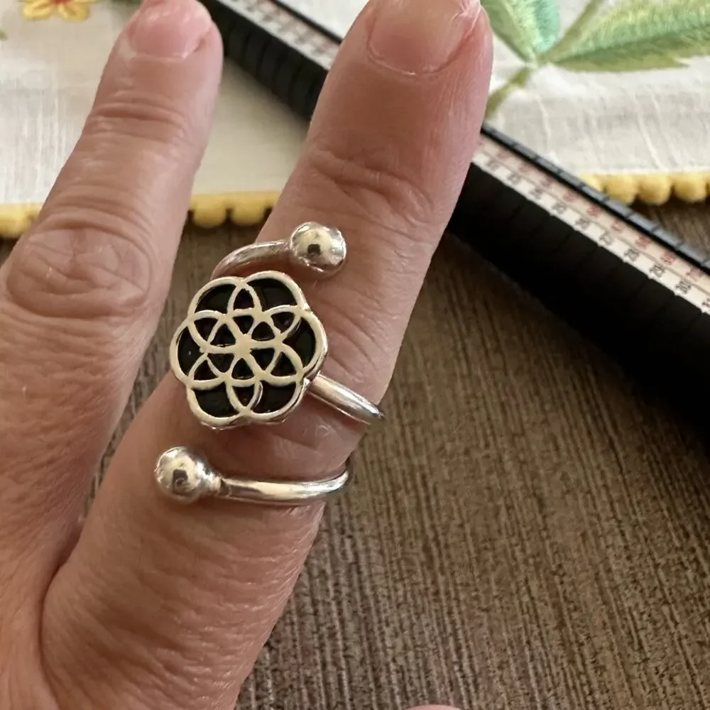 Peruvian 950 Silver Spiral Ring, Black Seed of Life Universal Blossom Size 7 New
